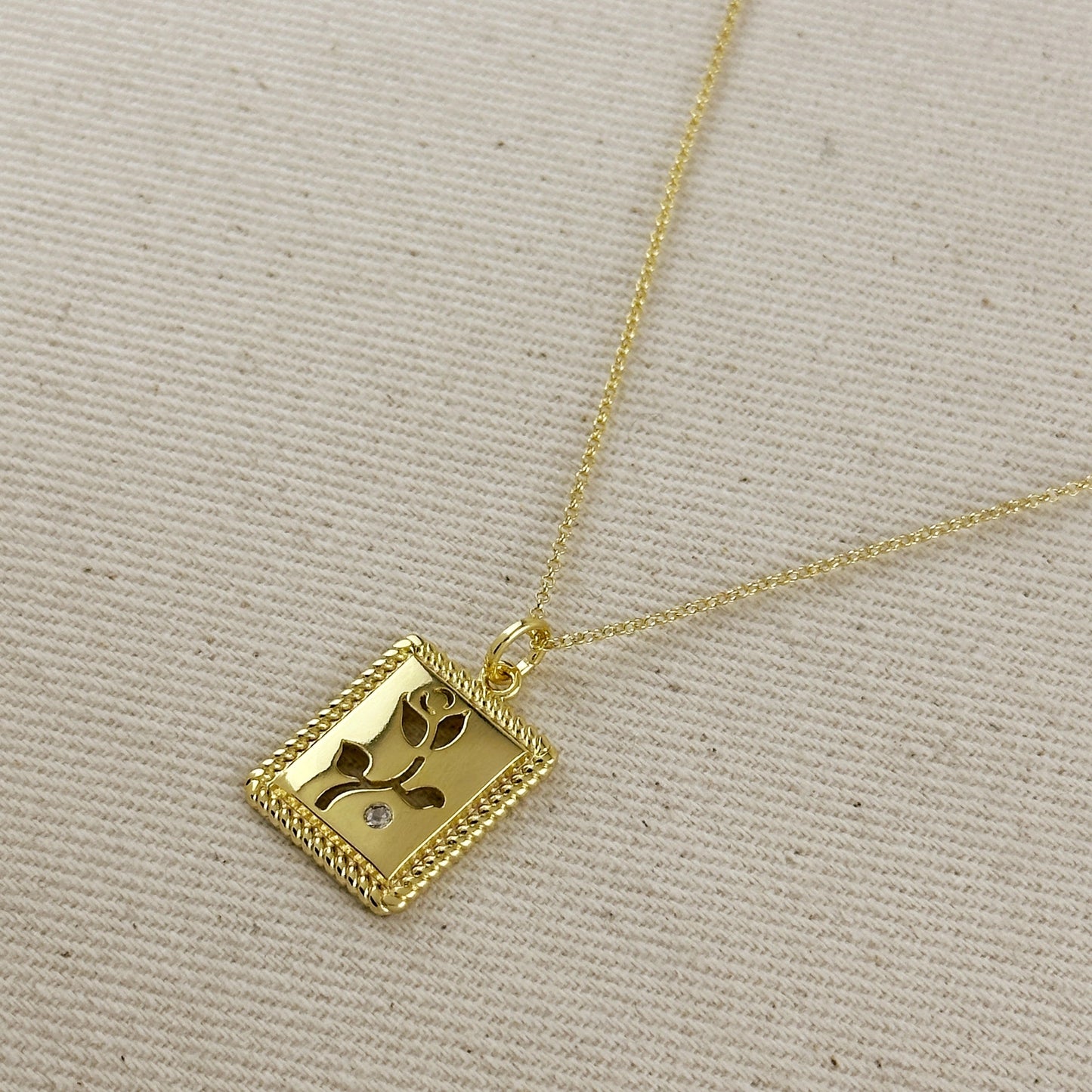 Flower Plaque Necklace