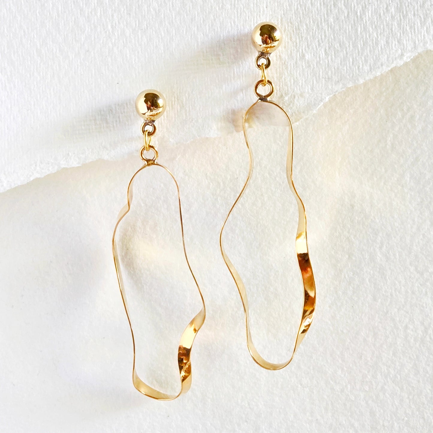 Curve Flat Wire Drop Earrings